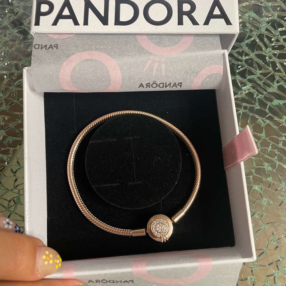 Pandora Moments Sparkling Crown O Snake Chain Bracelet